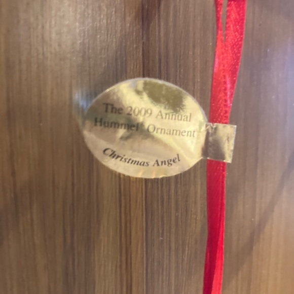 Hummel 2009 Christmas Angel Ornament - Picture 4 of 5